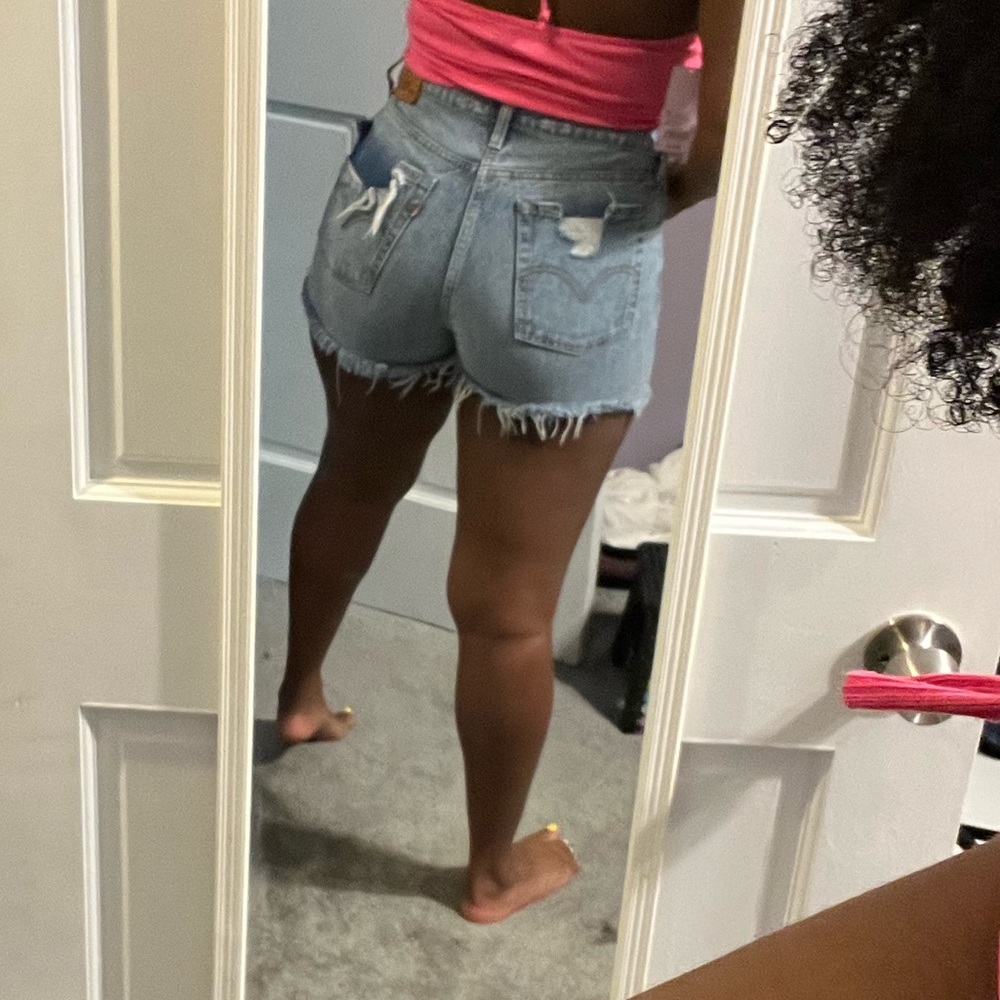 Size 31/8 Levi’s Wedgie Short
